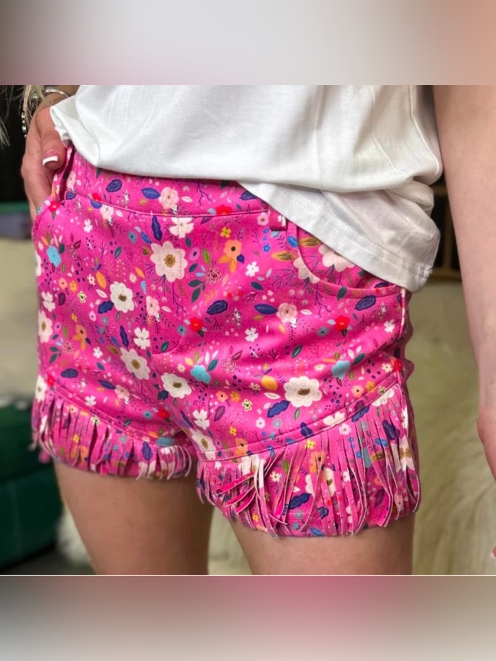 Sterling Kreek pink fringe shorts size small NWT